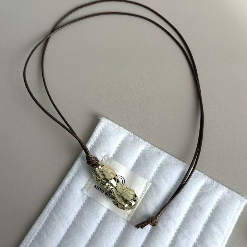 Fashionable Metal Peanut Penda - огляд і ціна Women Accessories Meaning